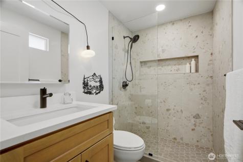 9526 7th Avenue NW Seattle WA 98117