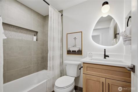 9526 7th Avenue NW Seattle WA 98117