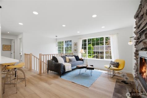 9526 7th Avenue NW Seattle WA 98117