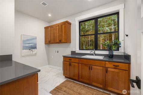 7535 NE West Port Madison Road Bainbridge Island WA 98110