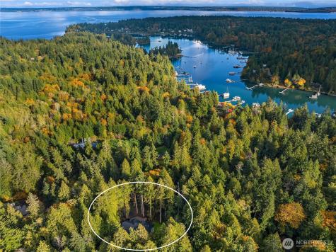 7535 NE West Port Madison Road Bainbridge Island WA 98110