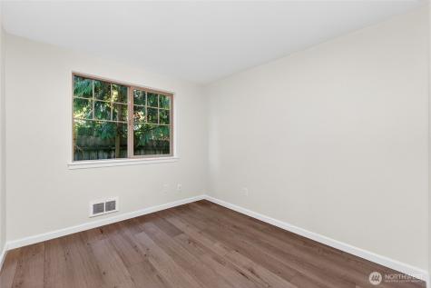 8716 157th St Ct E Puyallup WA 98375