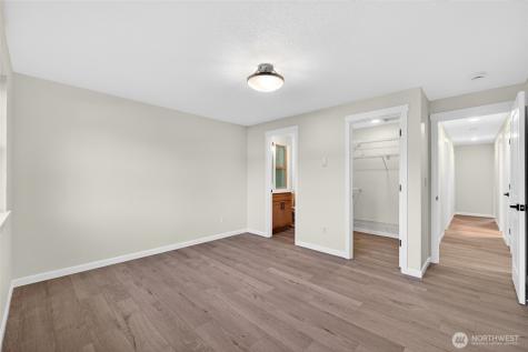 8716 157th St Ct E Puyallup WA 98375