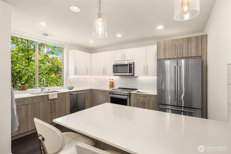 9230 Interlake Avenue N Seattle WA 98103