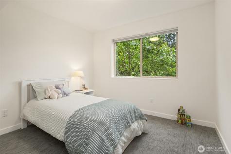 9230 Interlake Avenue N Seattle WA 98103