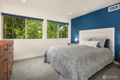 9230 Interlake Avenue N Seattle WA 98103