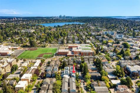 9230 Interlake Avenue N Seattle WA 98103