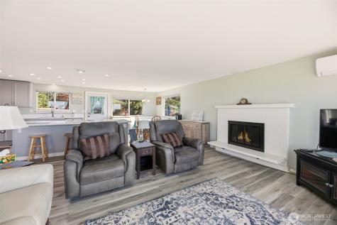 1975 Island View Road Oak Harbor WA 98277