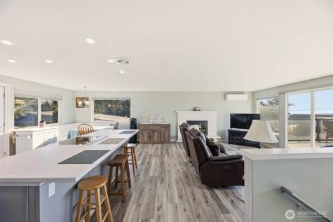 1975 Island View Road Oak Harbor WA 98277