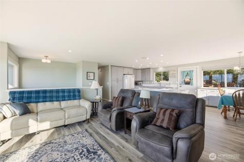 1975 Island View Road Oak Harbor WA 98277