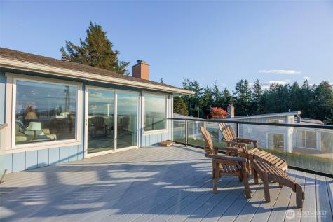 1975 Island View Road Oak Harbor WA 98277