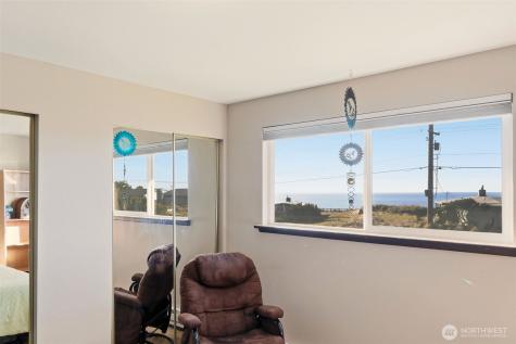 1975 Island View Road Oak Harbor WA 98277