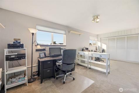 1975 Island View Road Oak Harbor WA 98277