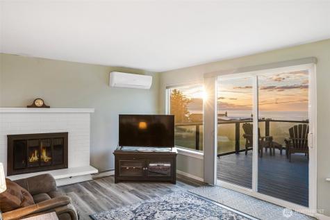 1975 Island View Road Oak Harbor WA 98277