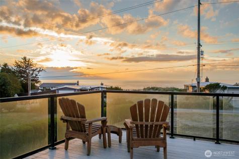 1975 Island View Road Oak Harbor WA 98277