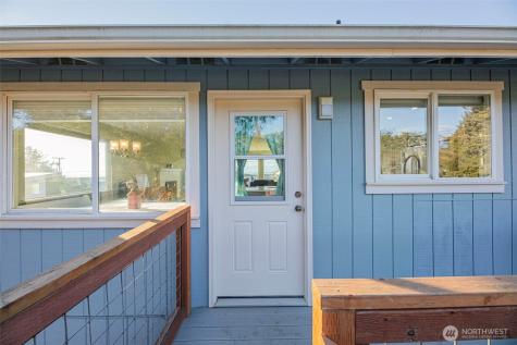 1975 Island View Road Oak Harbor WA 98277