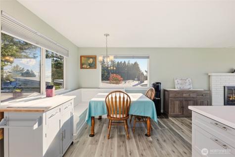 1975 Island View Road Oak Harbor WA 98277