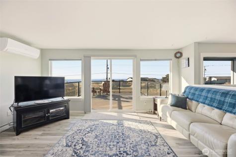 1975 Island View Road Oak Harbor WA 98277