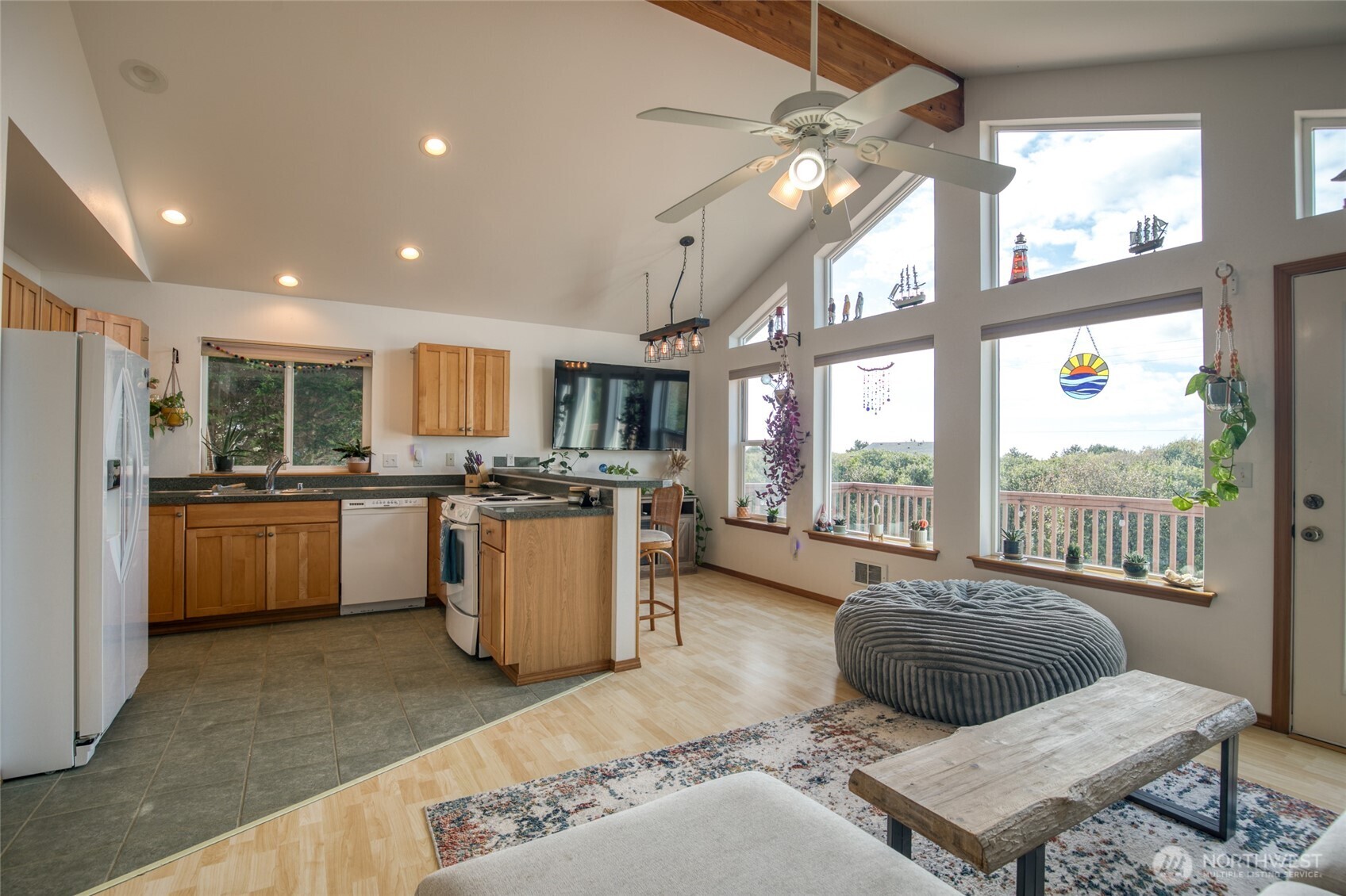 544 Sand Dune Avenue SW Ocean Shores WA 98569