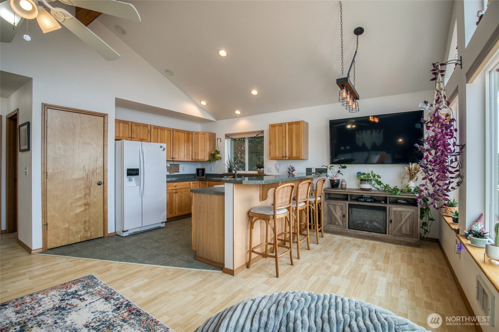 544 Sand Dune Avenue SW Ocean Shores WA 98569