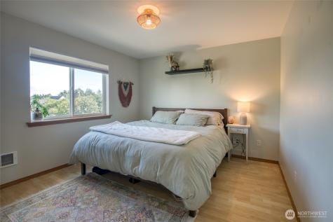 544 Sand Dune Avenue SW Ocean Shores WA 98569