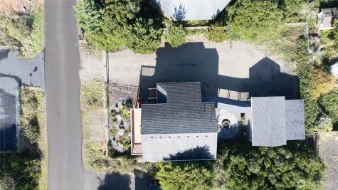 544 Sand Dune Avenue SW Ocean Shores WA 98569