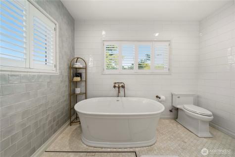 321 Lee Street Seattle WA 98109