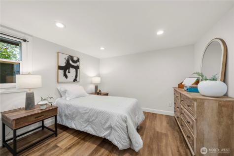 321 Lee Street Seattle WA 98109
