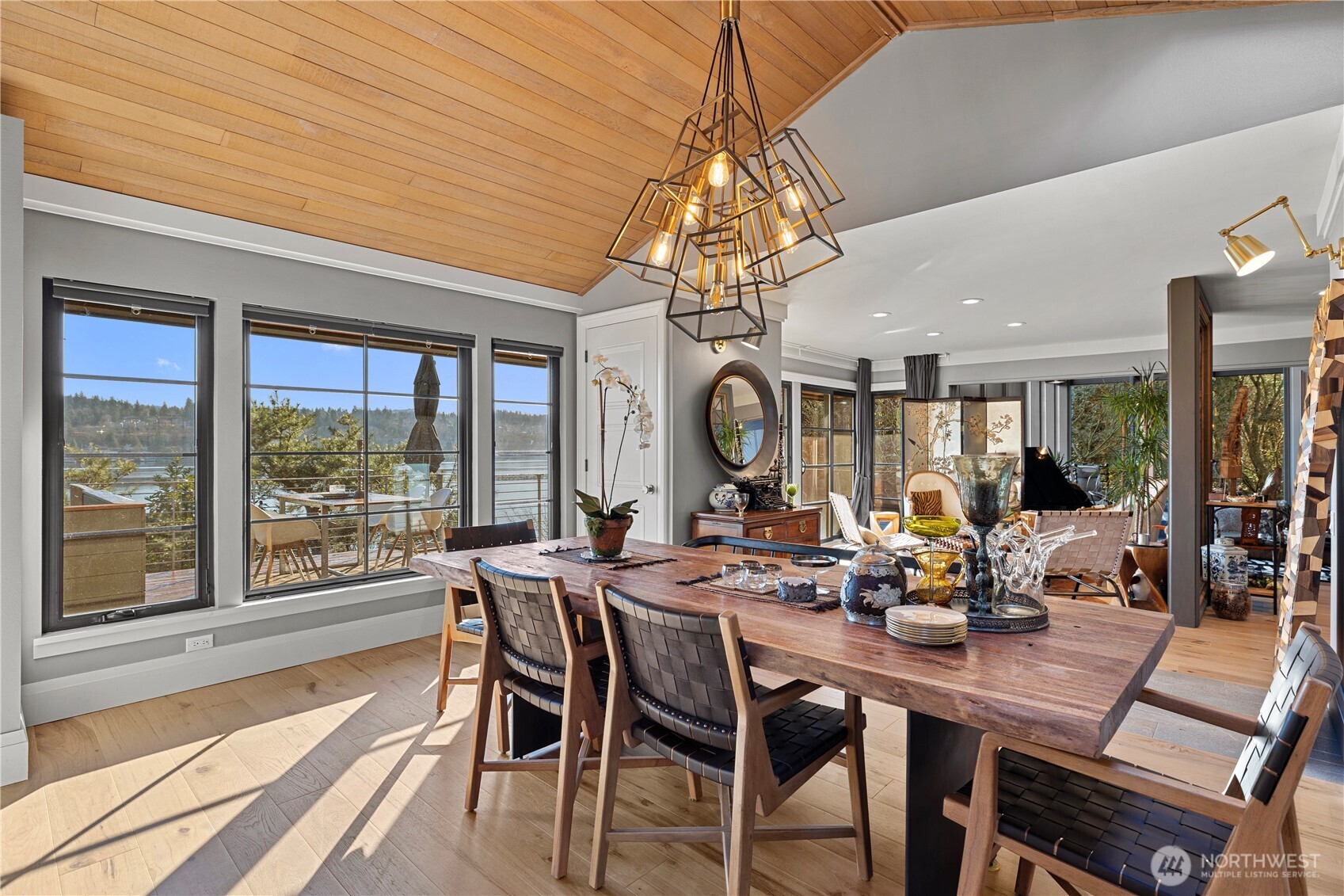 5425 96th Avenue SE Mercer Island WA 98040