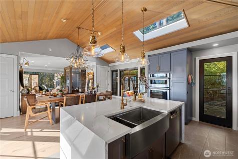 5425 96th Avenue SE Mercer Island WA 98040