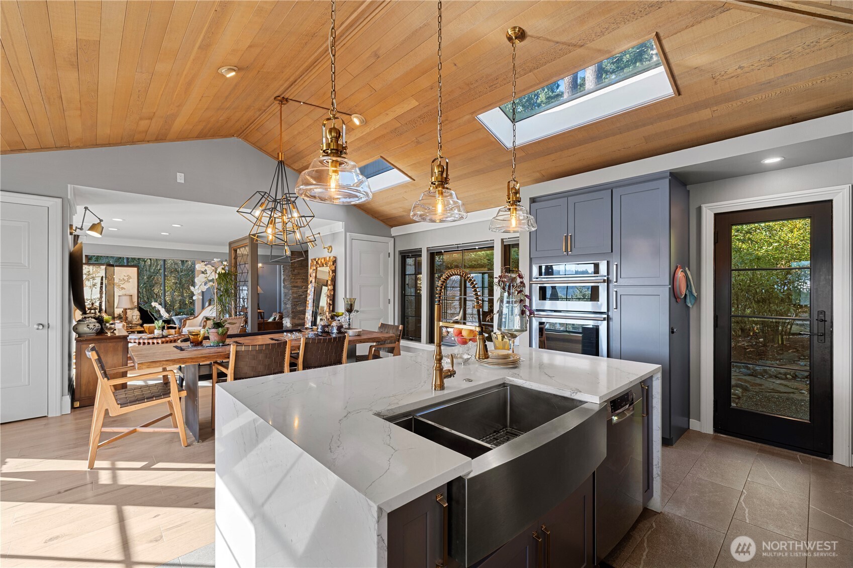 5425 96th Avenue SE Mercer Island WA 98040