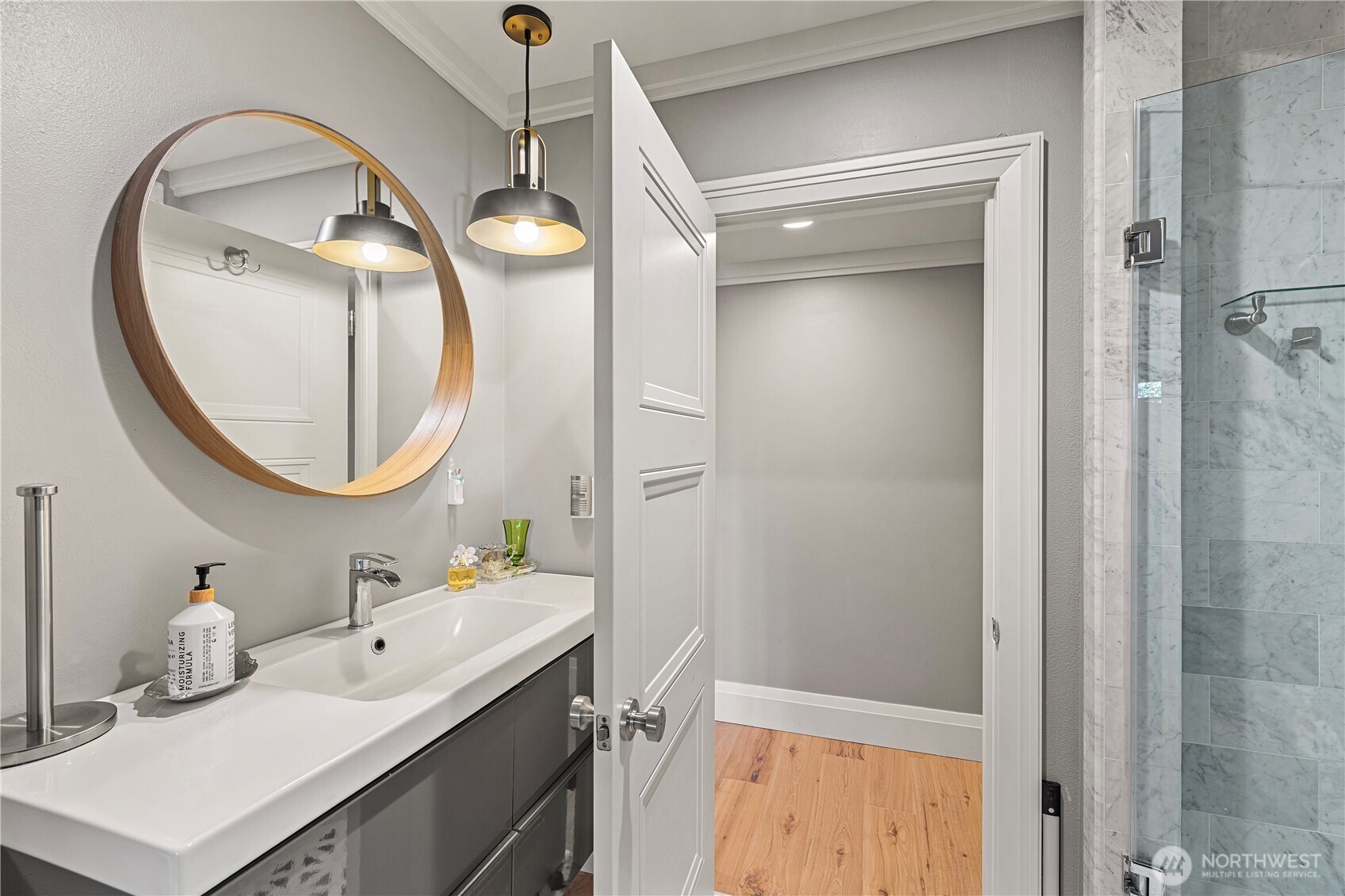 5425 96th Avenue SE Mercer Island WA 98040
