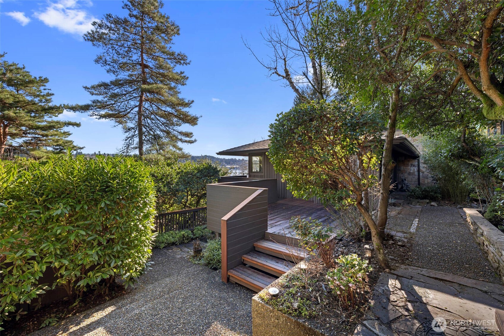 5425 96th Avenue SE Mercer Island WA 98040