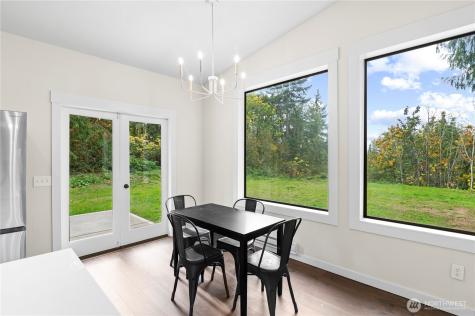 940 Hoppy Trail Way Camano Island WA 98282