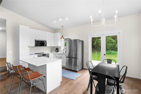 940 Hoppy Trail Way Camano Island WA 98282