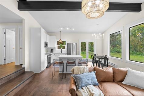 940 Hoppy Trail Way Camano Island WA 98282