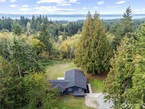 940 Hoppy Trail Way Camano Island WA 98282