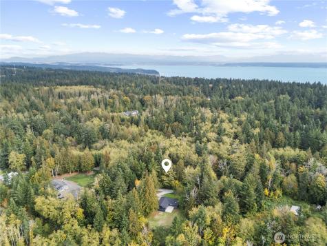 940 Hoppy Trail Way Camano Island WA 98282