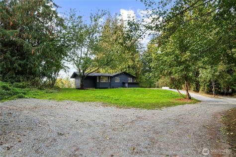 940 Hoppy Trail Way Camano Island WA 98282