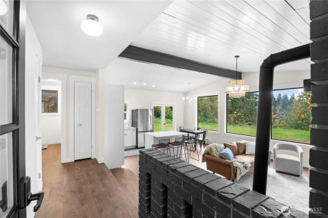 940 Hoppy Trail Way Camano Island WA 98282
