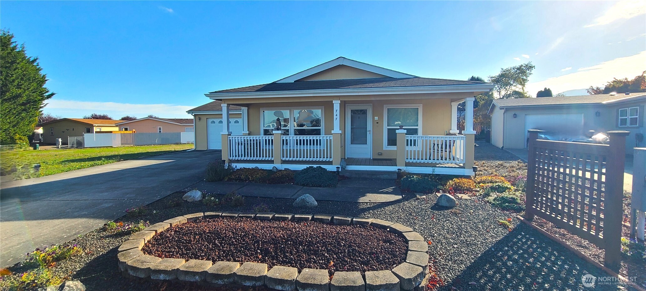 747 W Heritage Loop Sequim WA 98382