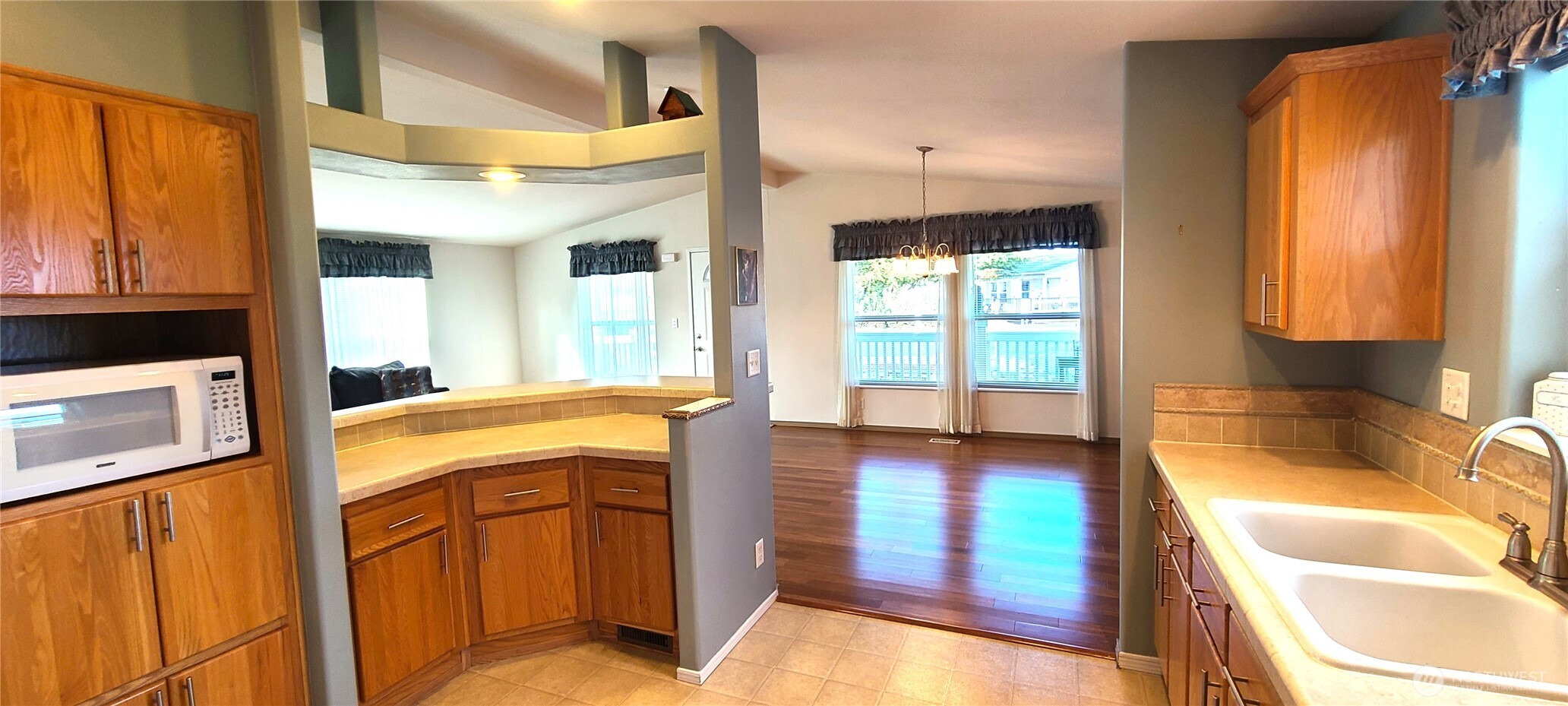 747 W Heritage Loop Sequim WA 98382