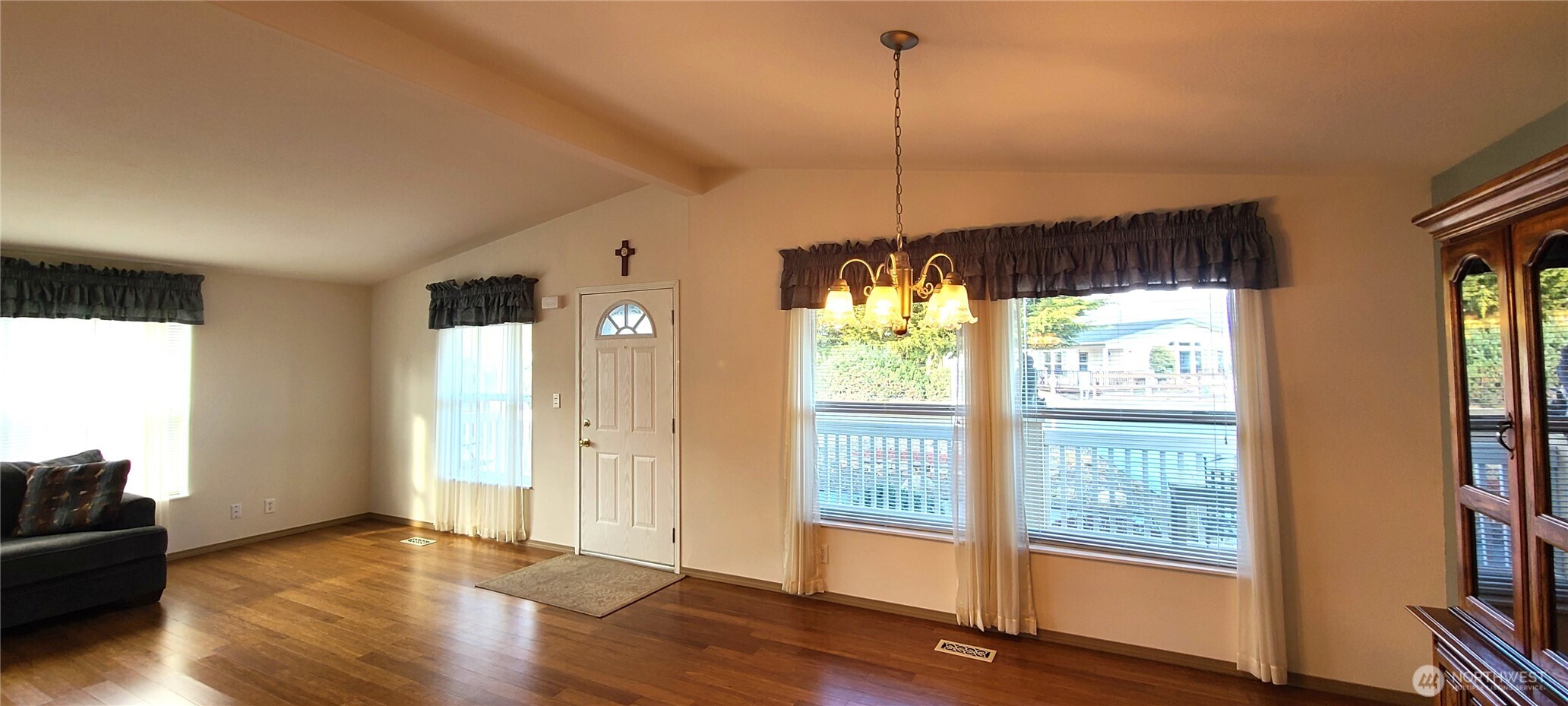 747 W Heritage Loop Sequim WA 98382