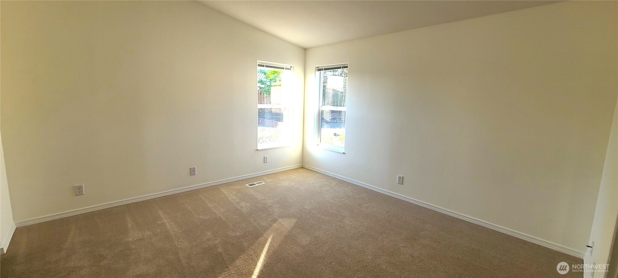 747 W Heritage Loop Sequim WA 98382