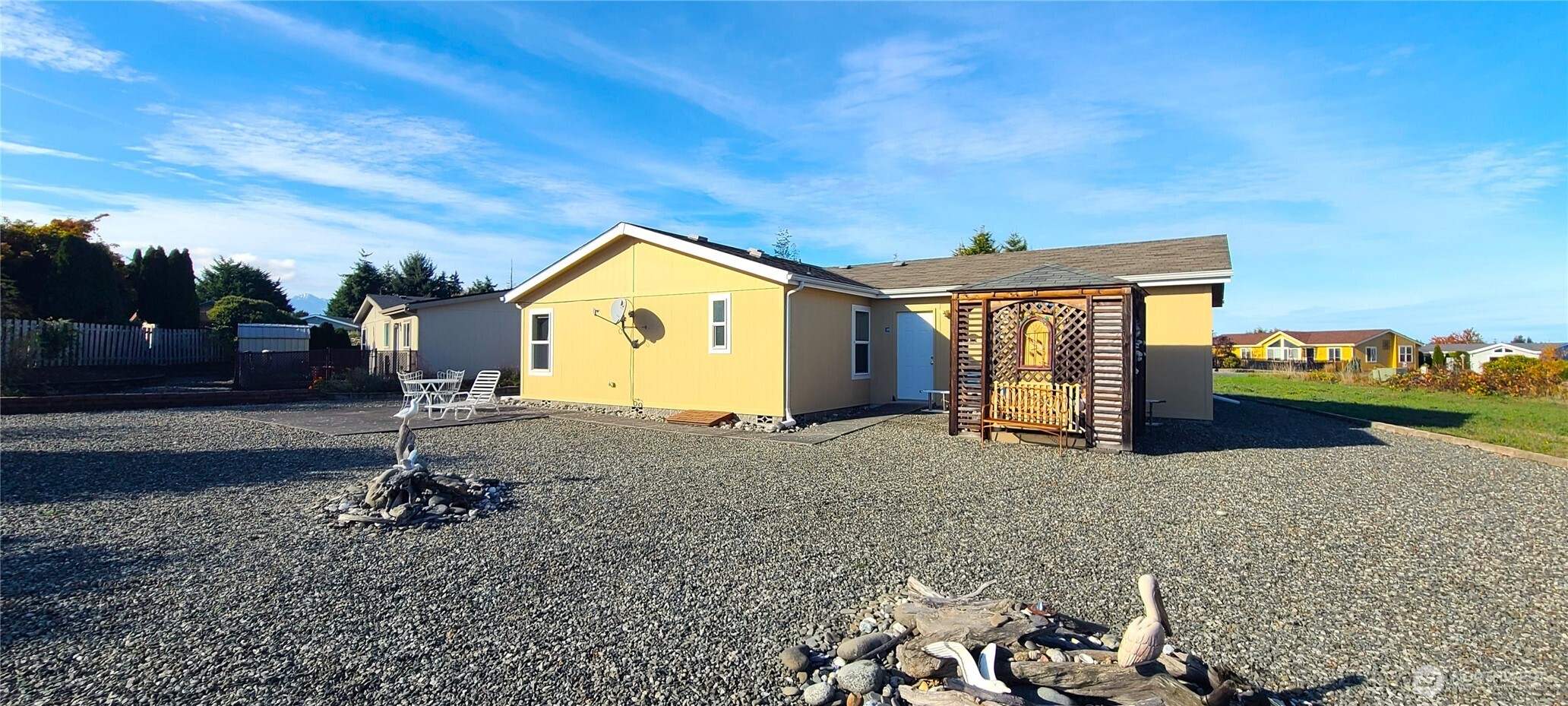 747 W Heritage Loop Sequim WA 98382