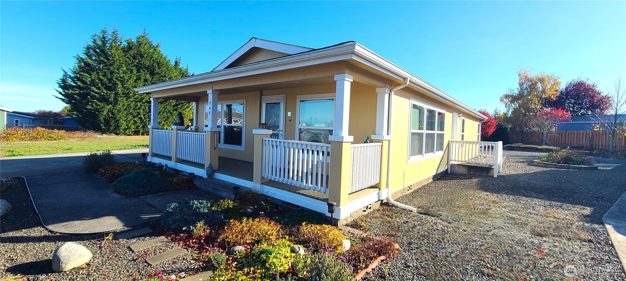747 W Heritage Loop Sequim WA 98382