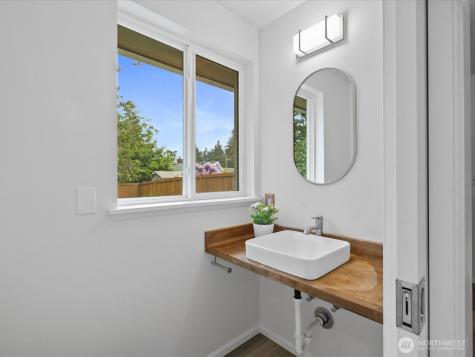 1826 N 199th Street Shoreline WA 98133
