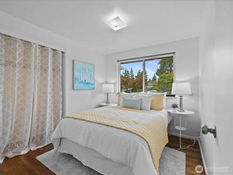 1826 N 199th Street Shoreline WA 98133