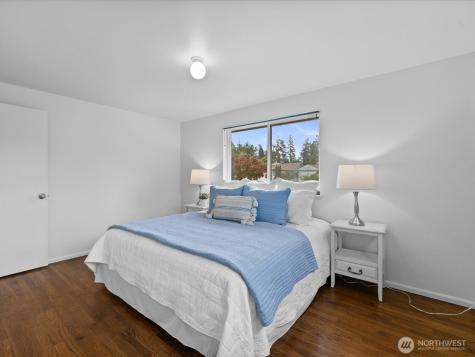 1826 N 199th Street Shoreline WA 98133
