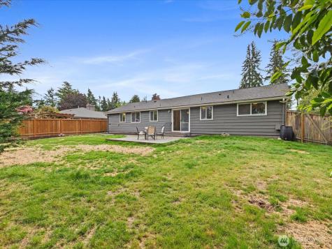 1826 N 199th Street Shoreline WA 98133
